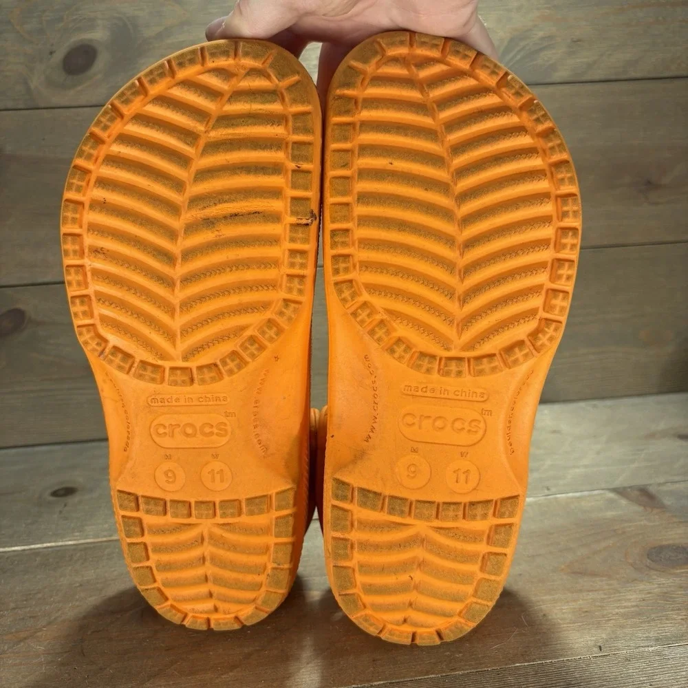 crocs classic mens size 9 shoes orange slip on comfort clogs sandals
